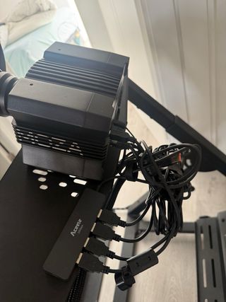 Cockpit Moza R9 Completo