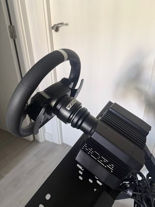 Cockpit Moza R9 Completo