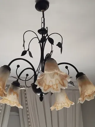 Lámpara de techo de cristal y metal