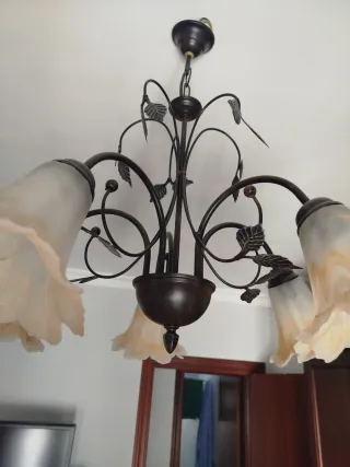 Lámpara de techo de cristal y metal