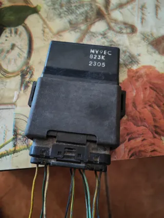 Centralita CDI Honda MV9EC 823K 2305