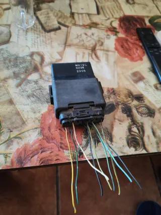 Centralita CDI Honda MV9EC 823K 2305