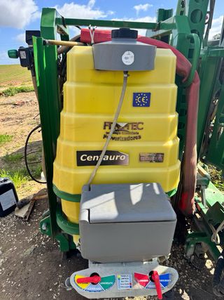 Máquina de tratamiento agrícola