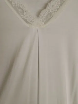 Blusón de viscosa con encaje