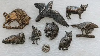 Lote 8 Pins Animales en relieve