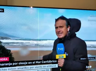 Tele con una leve tara linea vertical amarilla lve