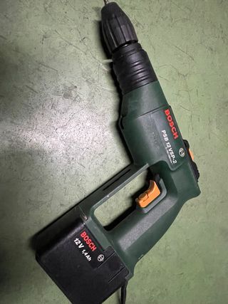 Taladro Bosch PSB 12 VSP-2 con cargador