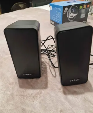 Altavoces Gaming Trust RGB Negros