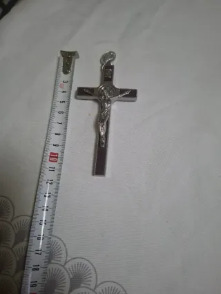 Cruz de Jesucristo colgante