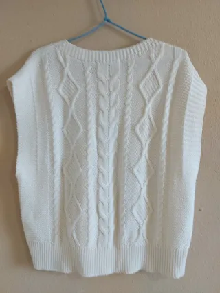 Chaleco tejido Stradivarius blanco