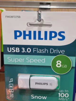 Es una tienda nueva, repara teléfonos, vende teléf