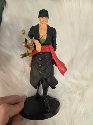 Figura Roronoa Zoro One Piece.