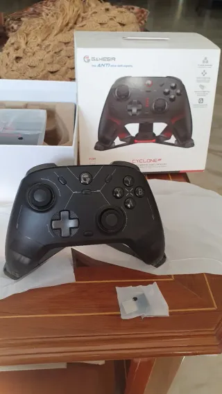 Mando Gamesir Cyclone 2 Inalámbrico
