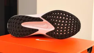 Zapatillas Nike Quest 6 Negro/Rosa Talla 40.5