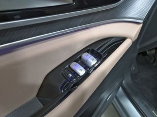 Ebro S900 PHEV 1.5 TGDI 3DHT 4X4 Luxury