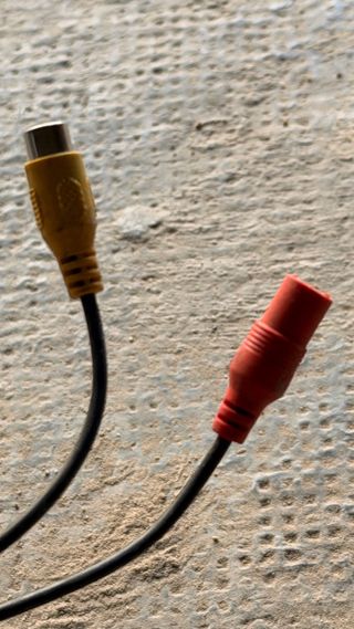 Portamatriculas con cámara y cables