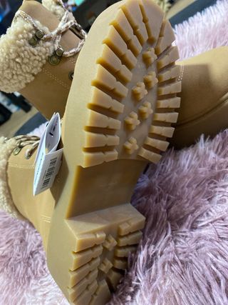 Botines Beige/Marrón con Forro Peludo en 37 y 38