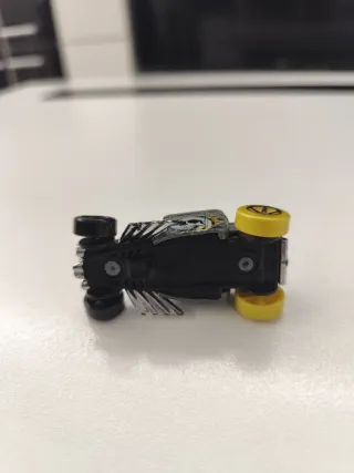 Coche Hot Wheels Bone Shaker