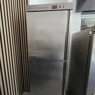 Nevera de hostelería