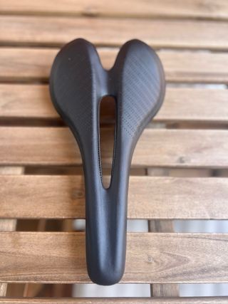 Sillín Elitaone Carbono 270x143mm