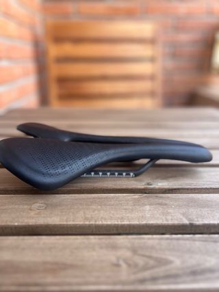 Sillín Elitaone Carbono 270x143mm