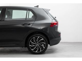 Volkswagen Golf Life 1.0 eTSI 81 kW (110 CV) DSG