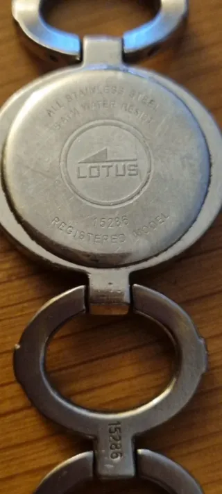 Reloj Lotus Mujer Plata y Blanco