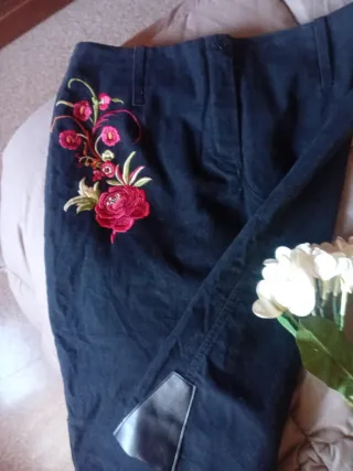 Falda Roberto Verino Talla 40 Bordada