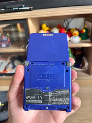 Nintendo Game Boy Advance SP + Safari
