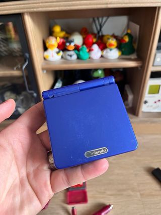 Nintendo Game Boy Advance SP + Safari