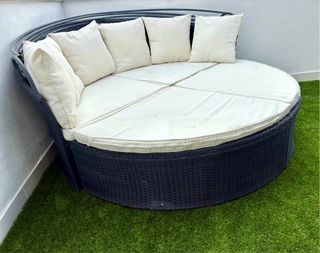 Divano rotondo da esterno beige e nero