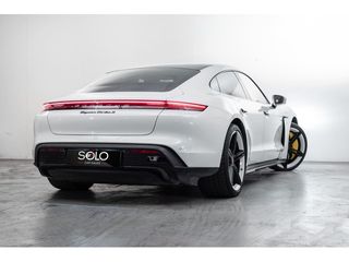 Porsche Taycan Turbo S 560 kW (761 CV)
