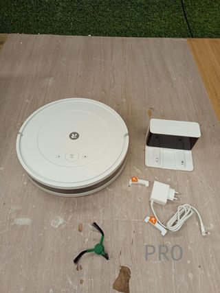 Roomba Combo Essential, Robot Aspirador y friegasuelos