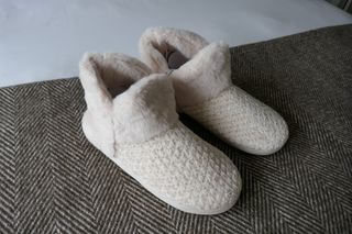 Women'secret Zapatillas Botita Pelo Beige