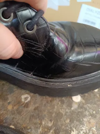 Botas negras Stradivarius tipo Dr. Martens