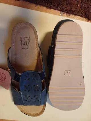 Ciabbate di pelle ,taglia 40,nuovi con cartellino