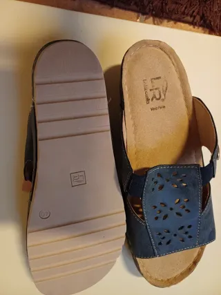 Ciabbate di pelle ,taglia 40,nuovi con cartellino