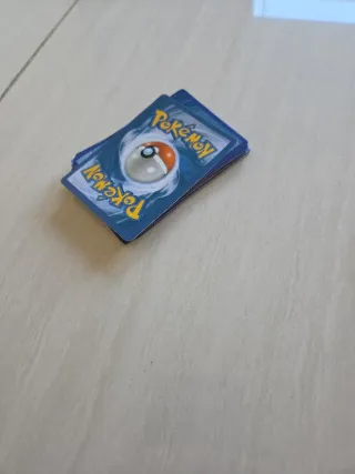 Mazo de cartas Pokémon comunes
