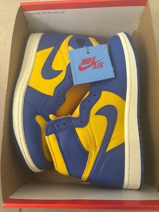 Nike Jordan 1 Azul y Amarillo