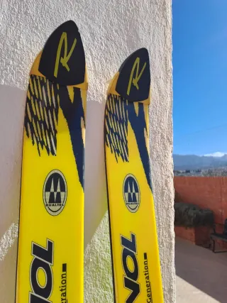 Esquís Rossignol Pro.