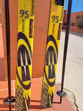 Esquís Rossignol Pro.