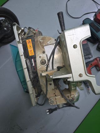 Sierra Ingletadora Makita