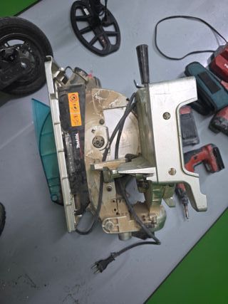 Sierra Ingletadora Makita