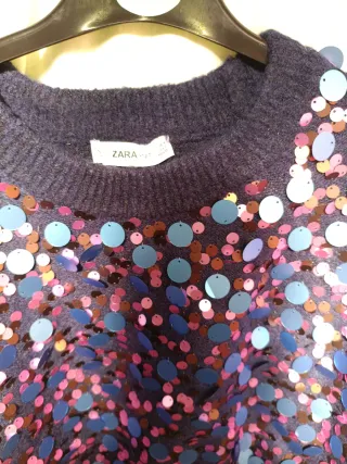 Jersey Zara lentejuelas azul y rosa
