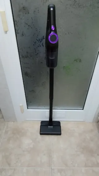 Aspiradora sin cable negra