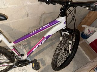 Bicicleta INDOOR STYLE 80S Blanca/Morada