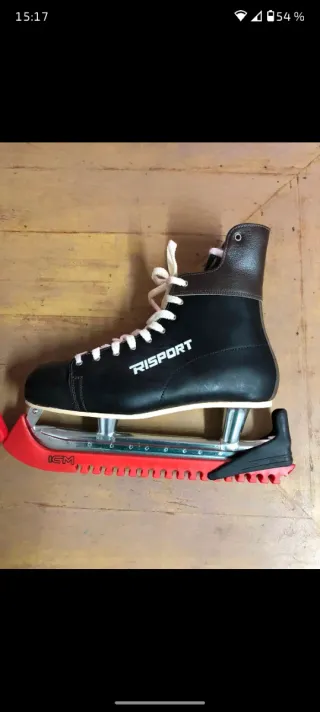 Pattini da ghiaccio Risport