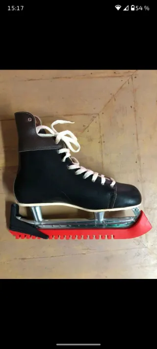 Pattini da ghiaccio Risport