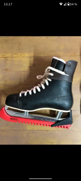 Pattini da ghiaccio Risport