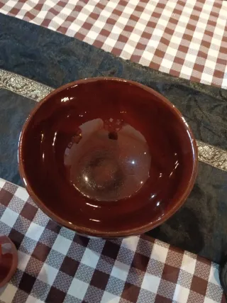 Cuenco de terracota marrón